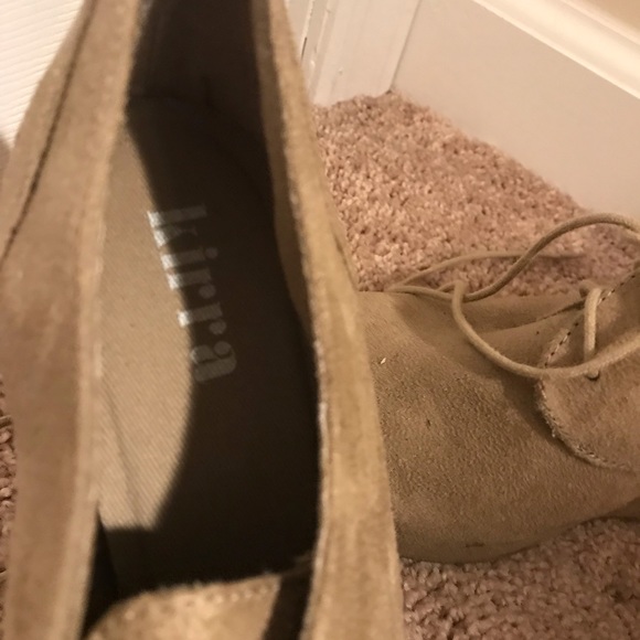 Tan platform booties - Picture 2 of 3